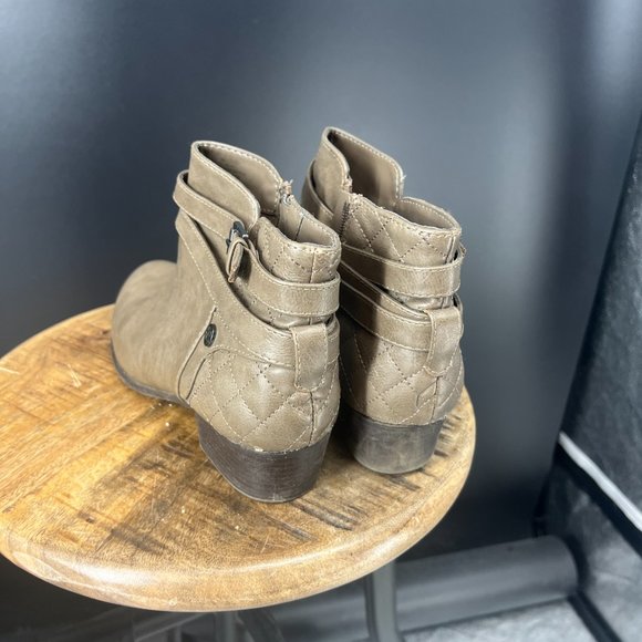 Liz Claiborne Posh Women's Dark Taupe Ankle Boots Size 9M - Picture 5 of 17